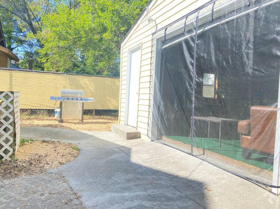 Historic Coastal Haven- Pet Friendly Fast Wi-Fi Villa Norfolk Exterior photo