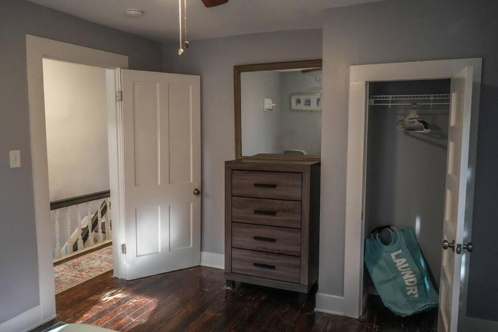 Historic Coastal Haven- Pet Friendly Fast Wi-Fi Villa Norfolk Exterior photo