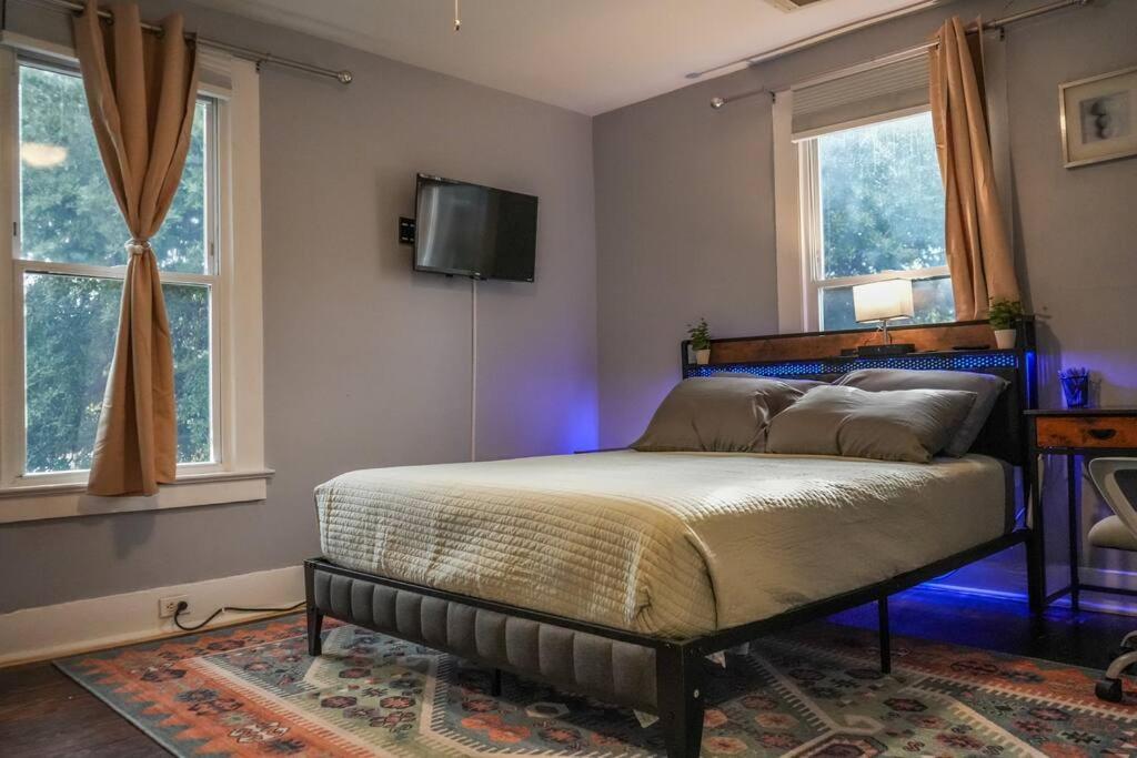 Historic Coastal Haven- Pet Friendly Fast Wi-Fi Villa Norfolk Exterior photo