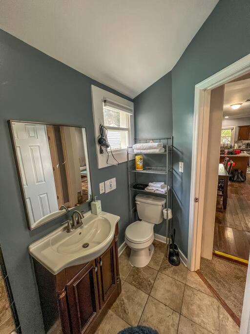 Historic Coastal Haven- Pet Friendly Fast Wi-Fi Villa Norfolk Exterior photo
